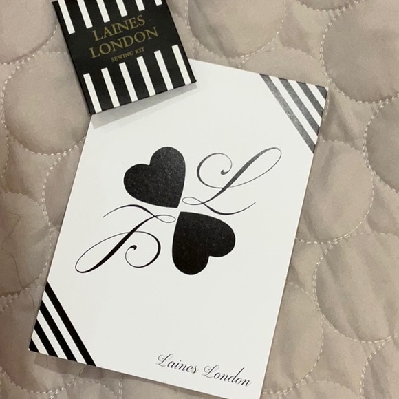 Laines London Slippers NWT Medium - Picture 2 of 16